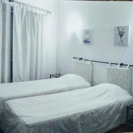 Bed and breakfast Residencial Almir *